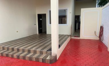 PLAYAS VENDO CASA DE 3 HABITACIONES SECTOR CORALESA