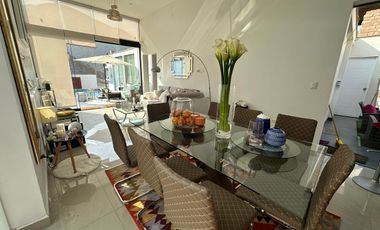 Casa Moderna con Piscina y Jardín en La Planicie – Cieneguilla
