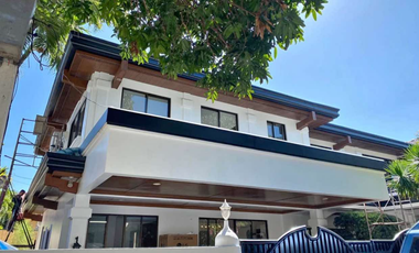 FOR RENT: 5 BEDROOM HOUSE AND LOT IN AYALA ALABANG VILLAGE IN ALABANG MUNTINLUPA CITY