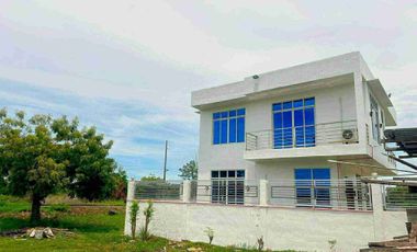NEWLY BUILT HOUSE AND LOT FOR SALE WALKING DISTANCE IN THE BEACH