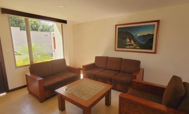 VENTA DE CASA 3 DORMITORIOS Y ESTUDIO,  MIRASIERRA, VALLE DE LOS CHILLOS