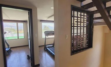 VENTA DE CASA 3 DORMITORIOS Y ESTUDIO,  MIRASIERRA, VALLE DE LOS CHILLOS