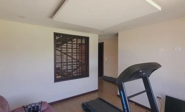 VENTA DE CASA 3 DORMITORIOS Y ESTUDIO,  MIRASIERRA, VALLE DE LOS CHILLOS