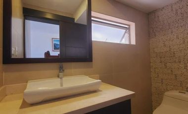 VENTA DE CASA 3 DORMITORIOS Y ESTUDIO,  MIRASIERRA, VALLE DE LOS CHILLOS