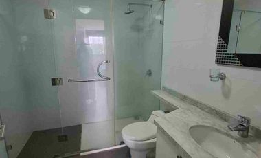 Puerto Santa Ana : En alquiler moderna suite full amoblada con excelente vista y exclusiva área social