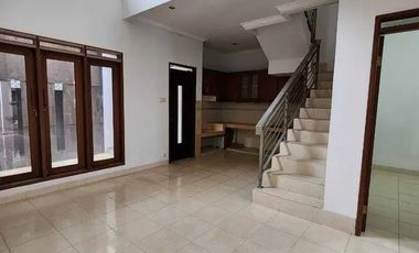 Dijual rumah di taman mutiara Cibabat Cimahi