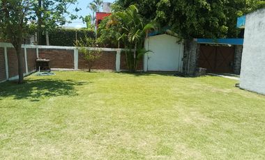 CASA EN VENTA, CON ALBERCA, AMPLIO JARDIN, FRACCIONAMIENTO LA PALMA, JIUTEPEC, MORELOS