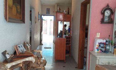 CASA EN VENTA, CON ALBERCA, AMPLIO JARDIN, FRACCIONAMIENTO LA PALMA, JIUTEPEC, MORELOS