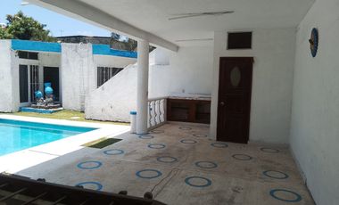 CASA EN VENTA, CON ALBERCA, AMPLIO JARDIN, FRACCIONAMIENTO LA PALMA, JIUTEPEC, MORELOS