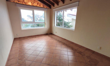 Hermosa Casa en El Palomar, Tlajomulco, en Excelente Precio