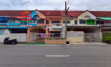 ทาวน์เฮาส์ หมู่บ้าน จิตภาวรรณ (รังสิต-นครนายก คลอง 11) เนื้อที่ 21.8 ตรว. ใกล้วัดสระบัว ถนนรังสิต-นครนายก ตำบลบึงน้ำรักษ์ อำเภอธัญบุรี จังหวัดปทุมธานี