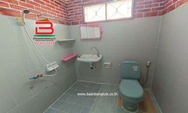 ทาวน์เฮาส์ หมู่บ้าน จิตภาวรรณ (รังสิต-นครนายก คลอง 11) เนื้อที่ 21.8 ตรว. ใกล้วัดสระบัว ถนนรังสิต-นครนายก ตำบลบึงน้ำรักษ์ อำเภอธัญบุรี จังหวัดปทุมธานี