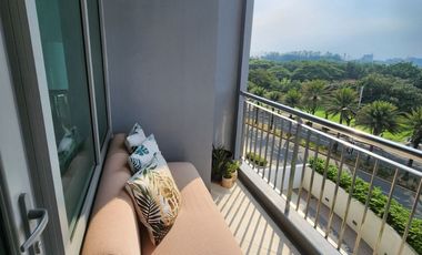 FOR SALE/LEASE: Condominium in Parkway Place, Brgy. Alabang, Muntinlupa City