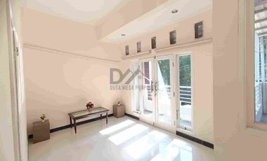 Dijual Rumah Cantik Nyaman Strategis Di Griya Loka BSD