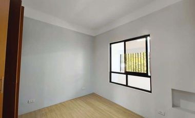 For Sale House & Lot located in BF Resort Village,Talon 2, Las Piñas City