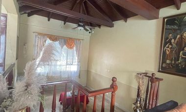 En venta casa de 7 dormitorios en cdla.Albonor.