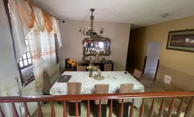 En venta casa de 7 dormitorios en cdla.Albonor.