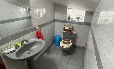 En venta casa de 7 dormitorios en cdla.Albonor.