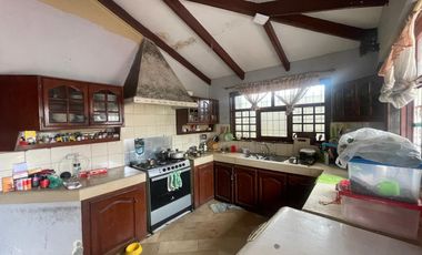 En venta casa de 7 dormitorios en cdla.Albonor.