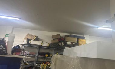 VENTA DE EDIFICIO CON OFICNA Y BODEGA, COL MODERNA