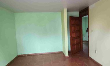 Renta Comercial o mixta sobre avenida 100% Comercial cuenta con local comercial y una casa muy grande con Patio Tracero, ideal para negocio o habitable sobre  Av. Ventura Puente y el Rio en Morelia a 5 minutos del centro Histórico