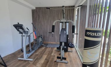 En venta lujosa casa con vista al lago – Urbanizacion La Laguna, via a Samborondon