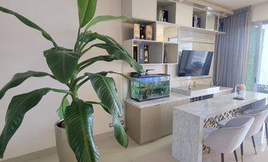 En venta lujosa casa con vista al lago – Urbanizacion La Laguna, via a Samborondon