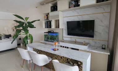 En venta lujosa casa con vista al lago – Urbanizacion La Laguna, via a Samborondon