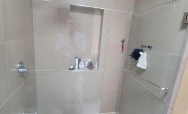 En venta lujosa casa con vista al lago – Urbanizacion La Laguna, via a Samborondon