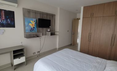 En venta lujosa casa con vista al lago – Urbanizacion La Laguna, via a Samborondon