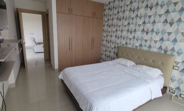 En venta lujosa casa con vista al lago – Urbanizacion La Laguna, via a Samborondon