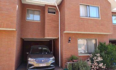 Casa en condominio Patio Inglés