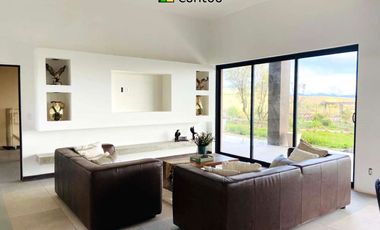 Casa en venta | Vista a montañas y naturaleza viva | Valle de Guadalupe