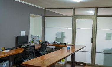VENTA DEPARTAMENTO DE 2 PISOS, RODEADO DE COLEGIOS, GIMNASIO, COMERCIO, IDEAL PARA OFICINAS, VIVIENDA