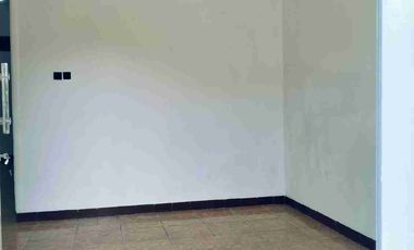 *Disewakan rumah siap huni Bratang gede wonokromo surabaya*