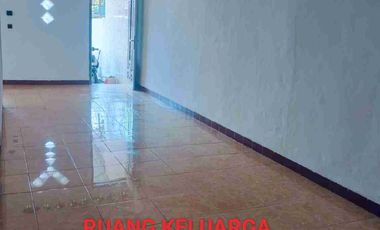*Disewakan rumah siap huni Bratang gede wonokromo surabaya*