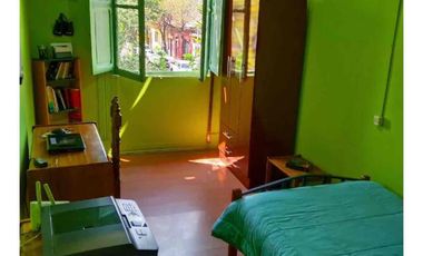 Vende Hermosa casa en el casco patrimonial en Santiago, Barrio Yungay, Avenida Ricardo Cumming N 582, 584