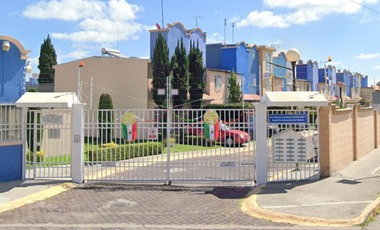 CASA EN VENTA AV. DE LOS LAURELES CUAUTITLAN IZCALLI EDOMEX