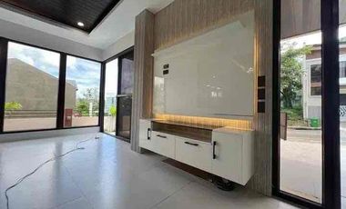 BRAND new house with pool in Talamban