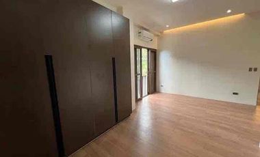 BRAND new house with pool in Talamban