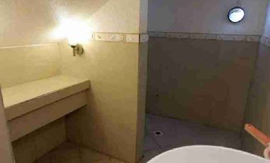 HOUSE AND LOT FOR SALE at  Kingsville Executive Village along Marcos Highway Lower  Antipolo City.