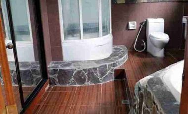 HOUSE AND LOT FOR SALE at  Kingsville Executive Village along Marcos Highway Lower  Antipolo City.