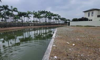 En venta exclusivo terreno esquinero en Lagos del Batán – Vía Samborondón