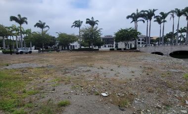 En venta exclusivo terreno esquinero en Lagos del Batán – Vía Samborondón