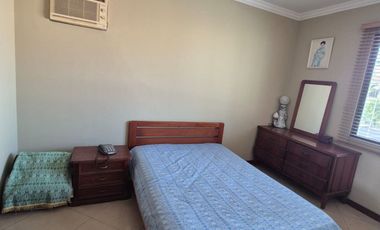 Casa en Venta en Urb. Rio Guayas, 5 Habitaciones, 4 Baños, Seguridad, Norte de Guayaquil