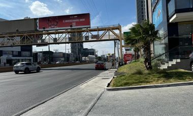 Local en Venta en Zona Sur (Torre Vetro) en Monterrey, Nuevo León