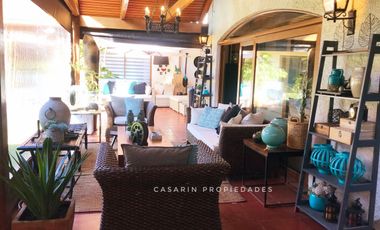 Venta Gran casa en Manquehue Oriente 6 dorm.
