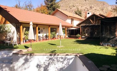 Venta Gran casa en Manquehue Oriente 6 dorm.