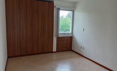 CASA A 2 MINS DEL HEB EL MIRADOR