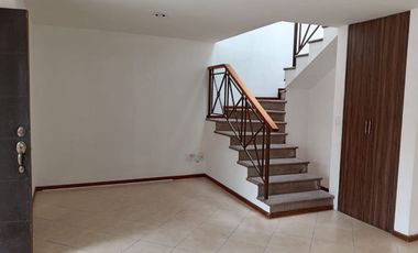 CASA A 2 MINS DEL HEB EL MIRADOR